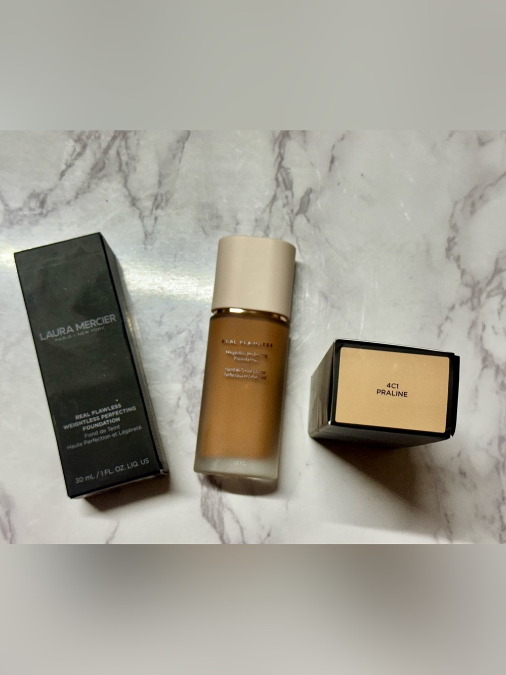 laura mercier Real Flawless Foundation - Praline (4C1) Warm Tan Bottle